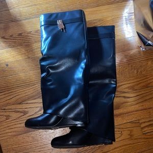 I-AM-THE-ONE PADLOCK DETAIL WEDGE HEEL KNEE HIGH LONG BOOT IN BLACK FAUX LEATHER